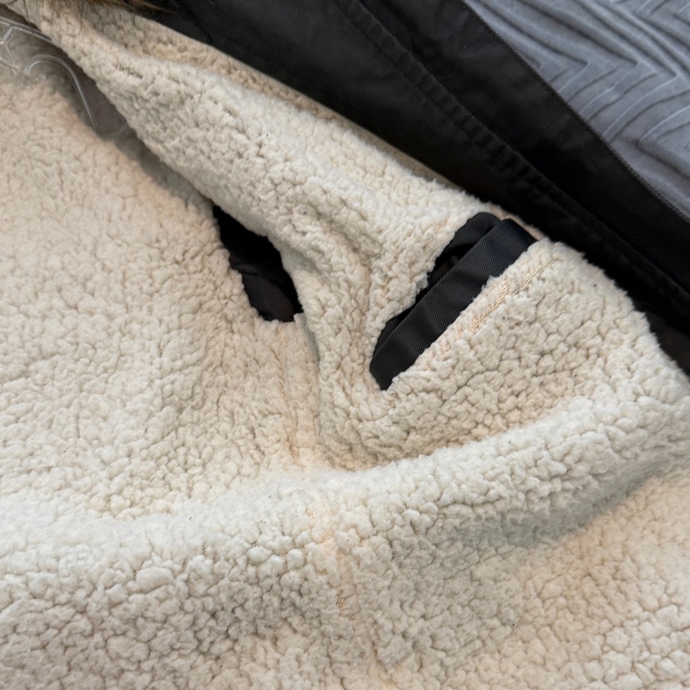Oakley Parka Anorak Coat with Faux Fur Lined Hood Size XS - Picture 6 of 12